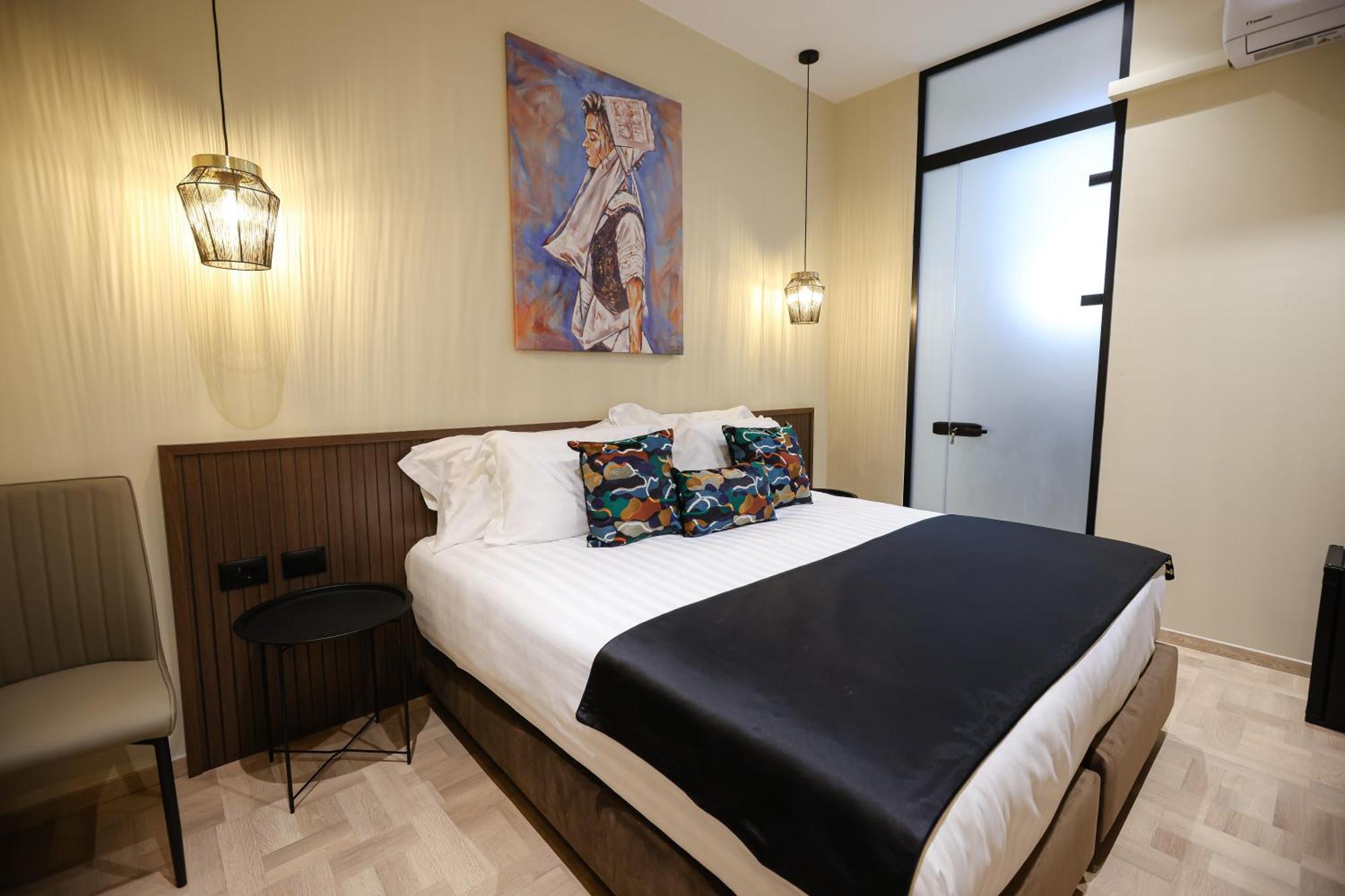 Cloud 5 Blloku Rooms Tirana Esterno foto