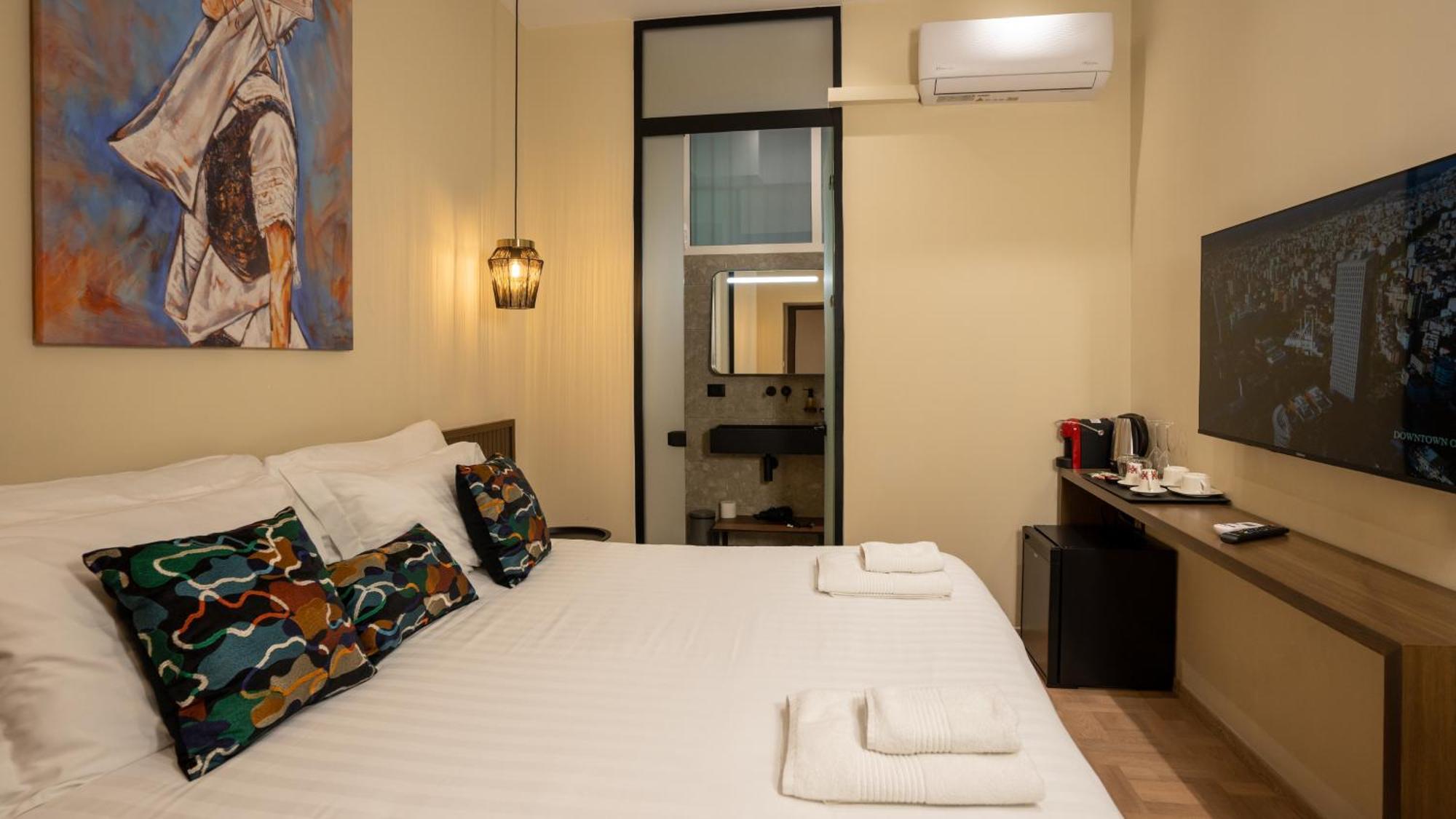 Cloud 5 Blloku Rooms Tirana Esterno foto